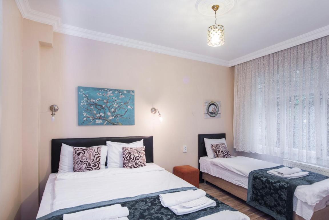 Divan Wooden Guesthouse Istanboel Buitenkant foto