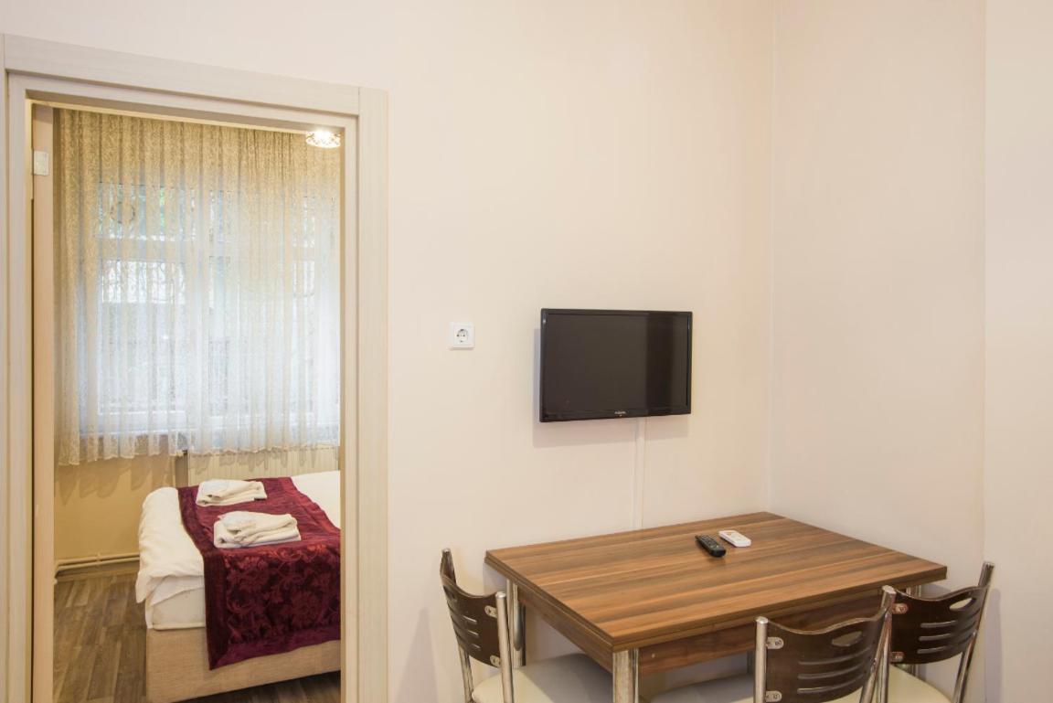 Divan Wooden Guesthouse Istanboel Buitenkant foto