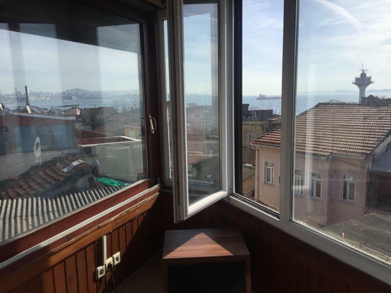 Divan Wooden Guesthouse Istanboel Buitenkant foto