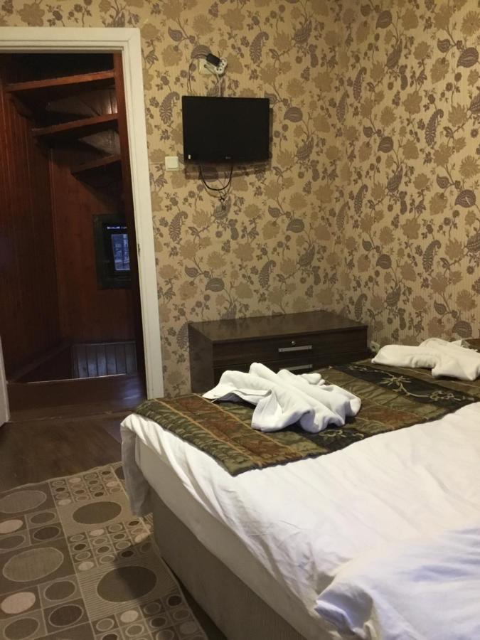Divan Wooden Guesthouse Istanboel Buitenkant foto